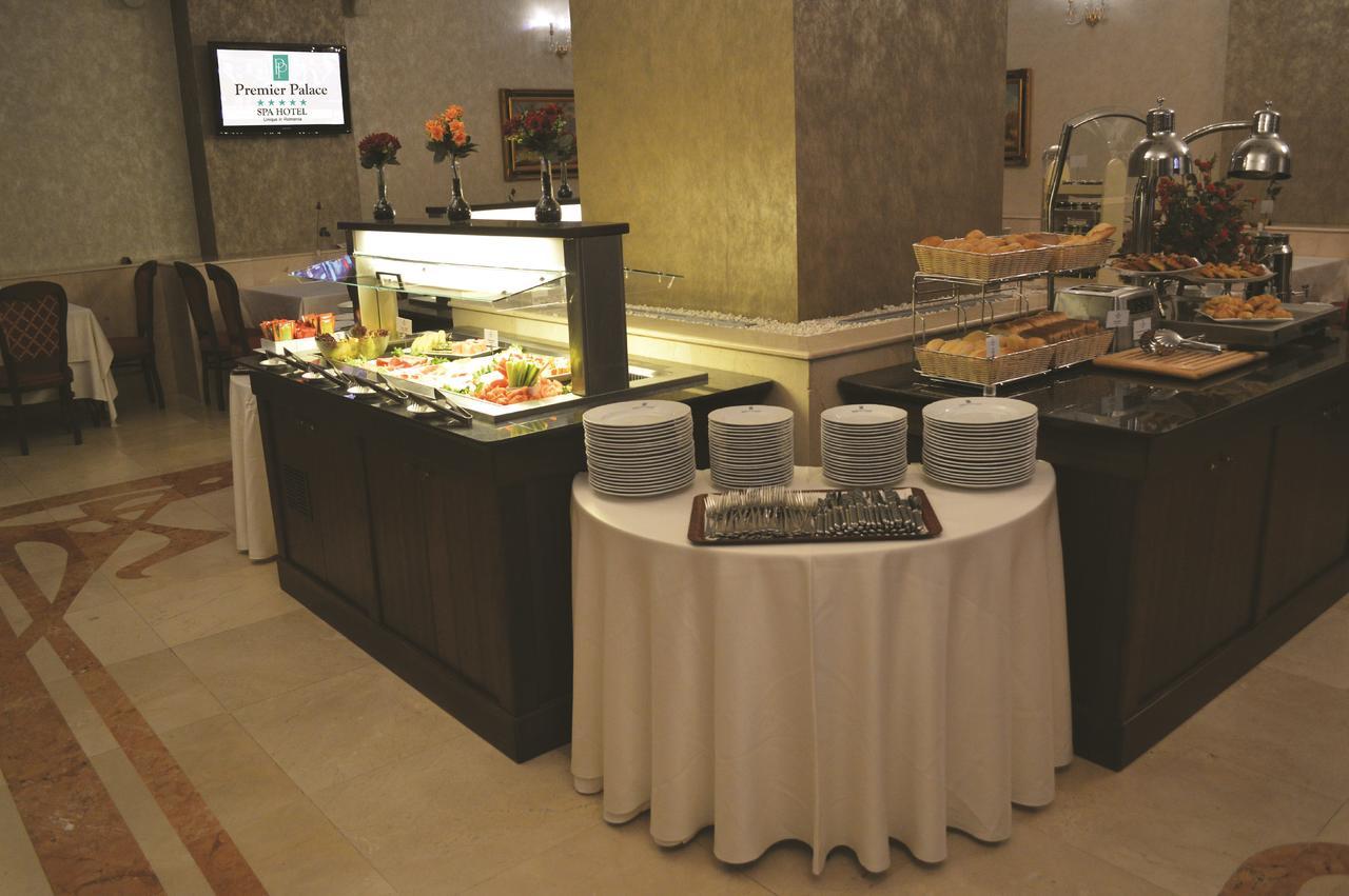 Premier Palace Spa Hotel Bucarest Exterior foto A buffet at a hotel